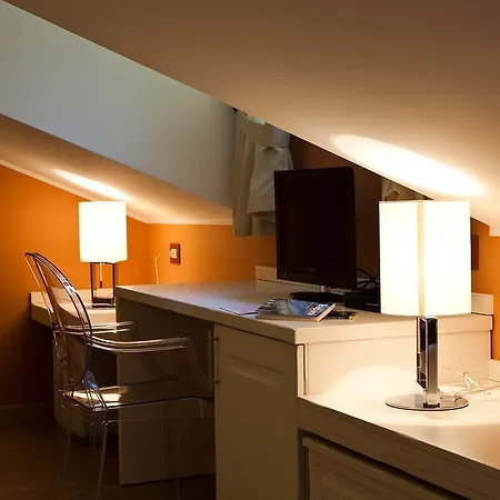 Bed & Breakfast 7cento Ulivi 4*